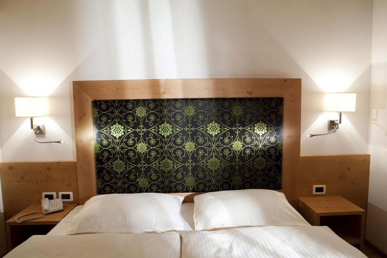 Hotel Christian Corvara In Badia Eksteriør bilde