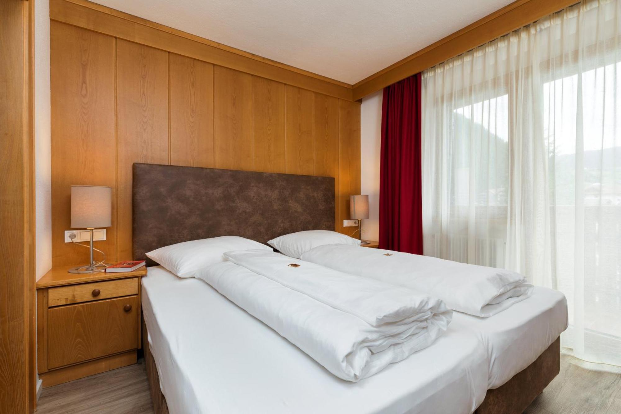 Hotel Christian Corvara In Badia Eksteriør bilde
