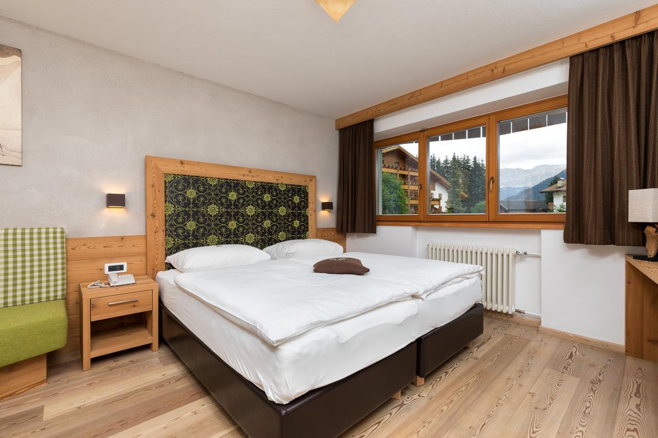 Hotel Christian Corvara In Badia Eksteriør bilde