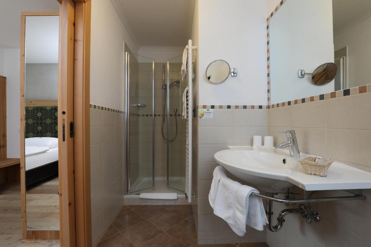 Hotel Christian Corvara In Badia Eksteriør bilde